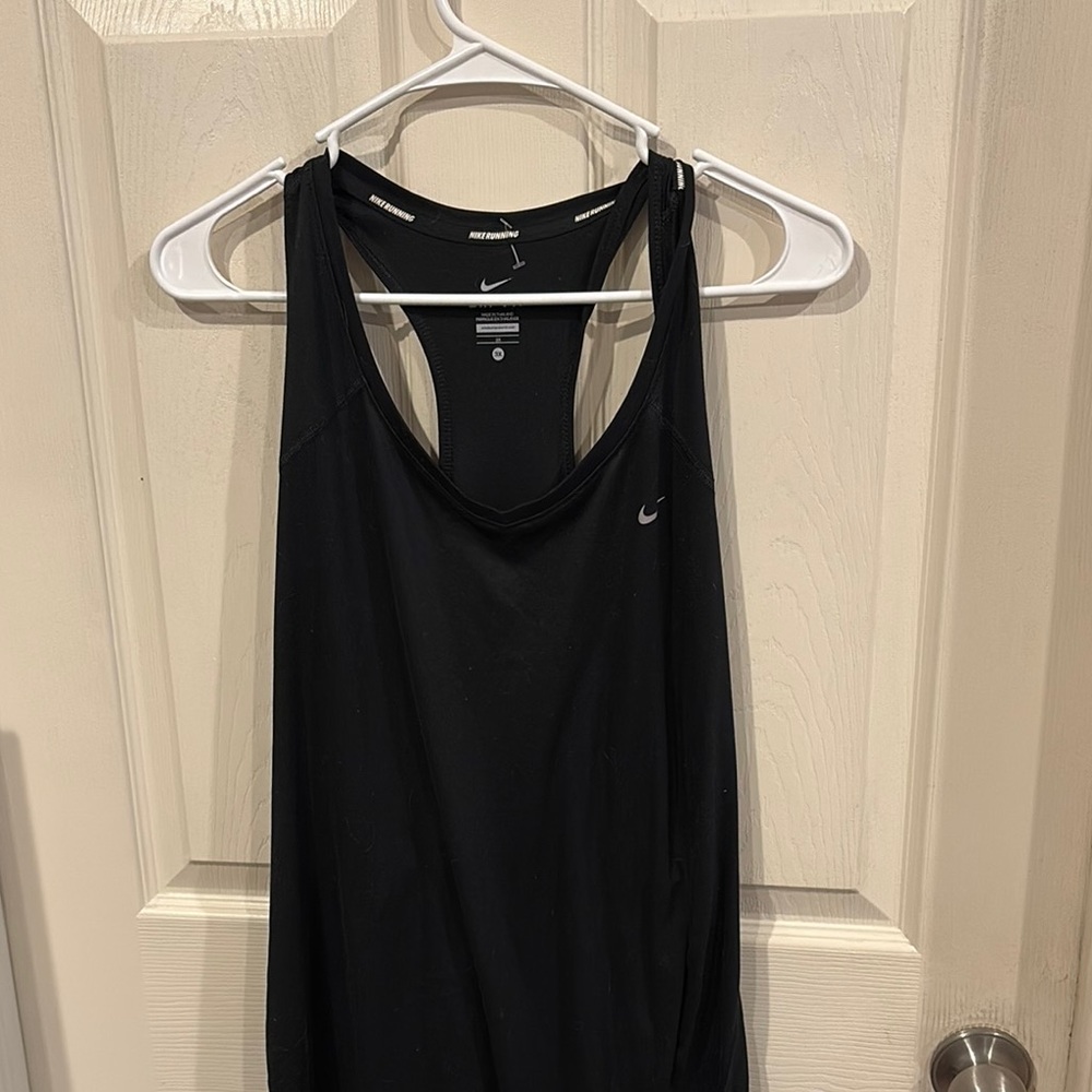 Nike Black Sleeveless Tank Top Athletic Style